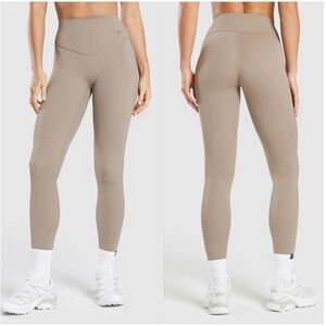 Gymshark Elevate High Waist Gym Workout Leggings in Brushed Brown XS
